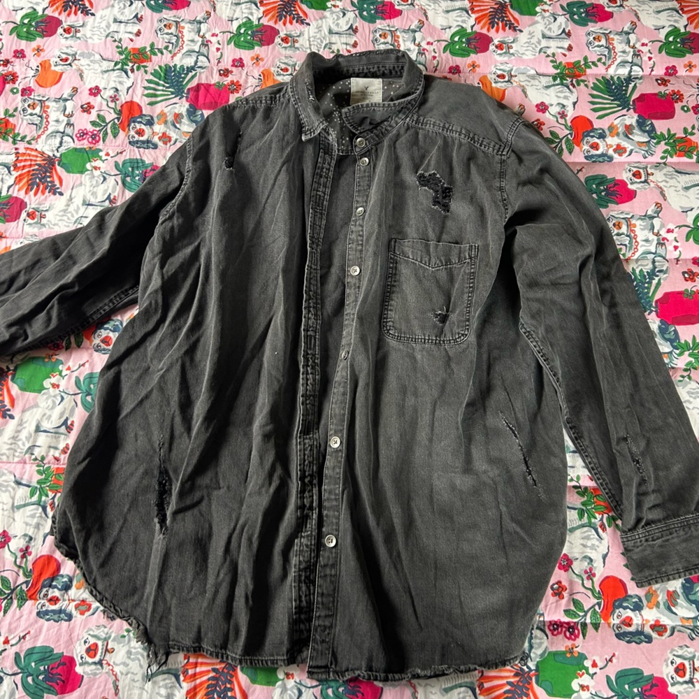 American Eagle distressed button down shirt